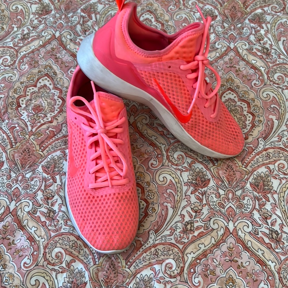 Women’s Nike air max sz 8.